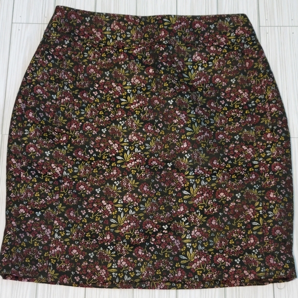Ann Taylor Loft Women's Mid Length Floral Pencil Skirt Size 00 EUC - Picture 10 of 10